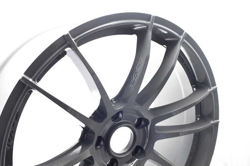 Gram Lights 57XR 18x9.5 38mm 5x114.3 Glossy Gray