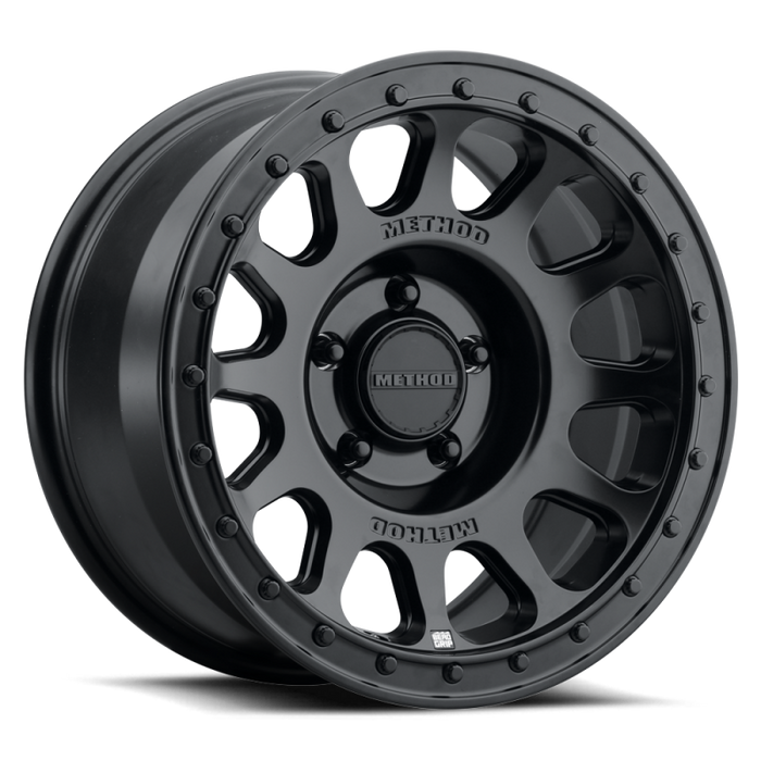Method MR709 HD Bead Grip 17x 8.5in / ET0 / 5x5 BP / 71.5mm Bore - Black Wheel